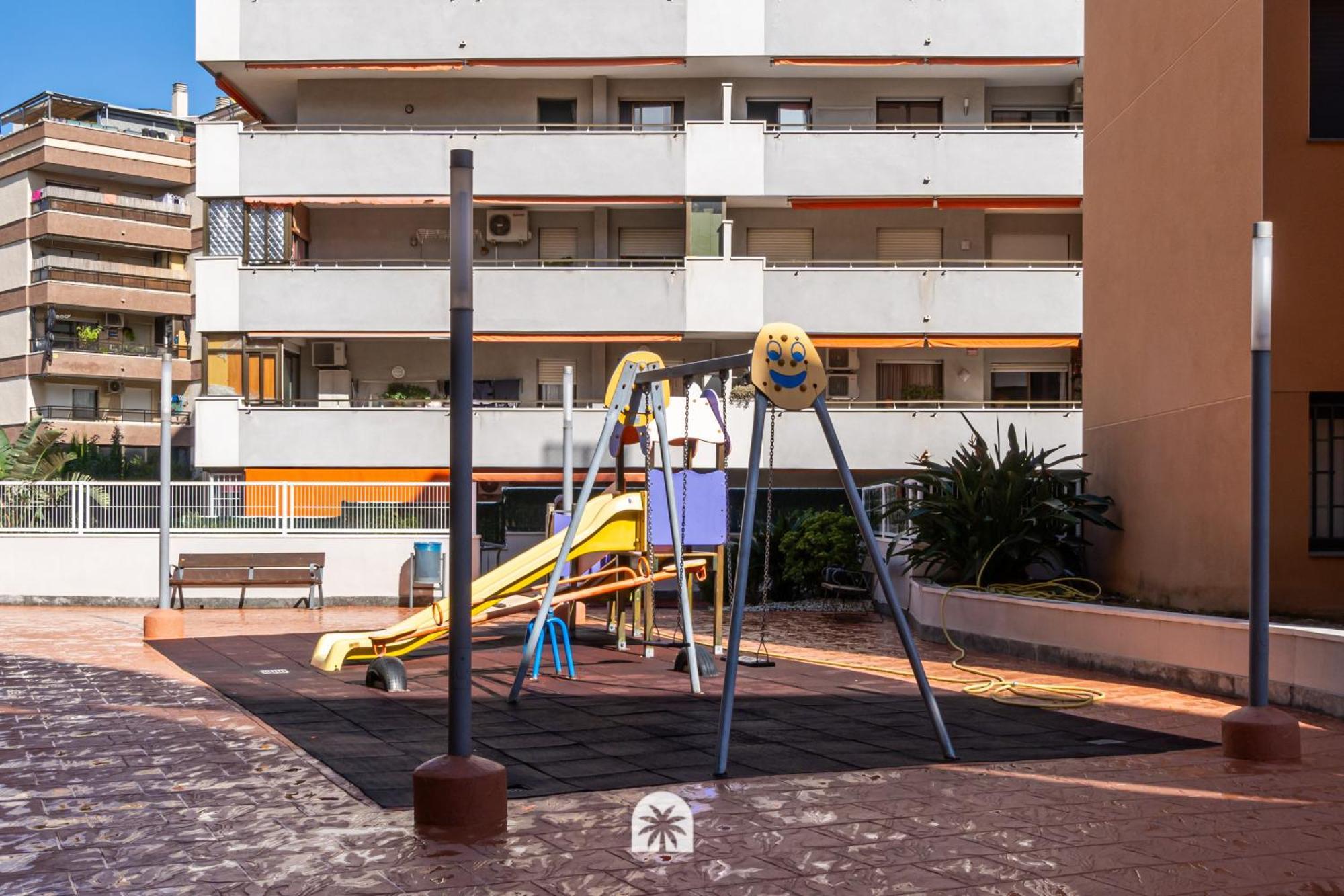 Mediterranean Way - Amadeus Confort Y Lujo Familiar La Pineda Extérieur photo